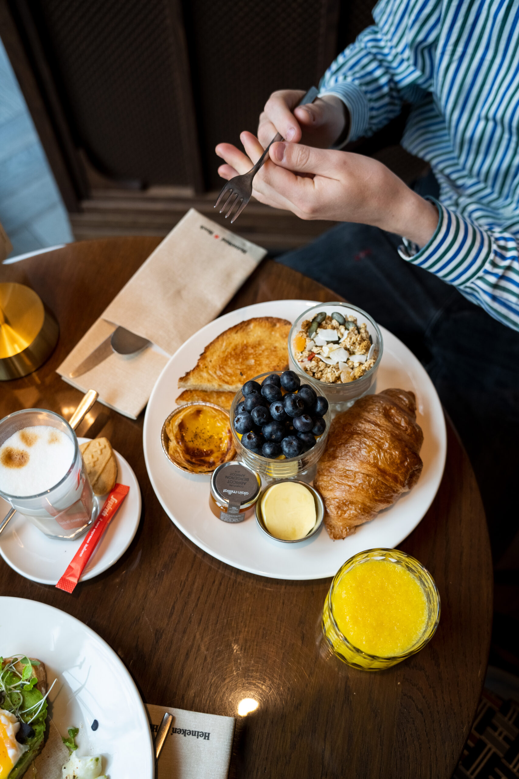 The hotel 16 DSC05141 scaled